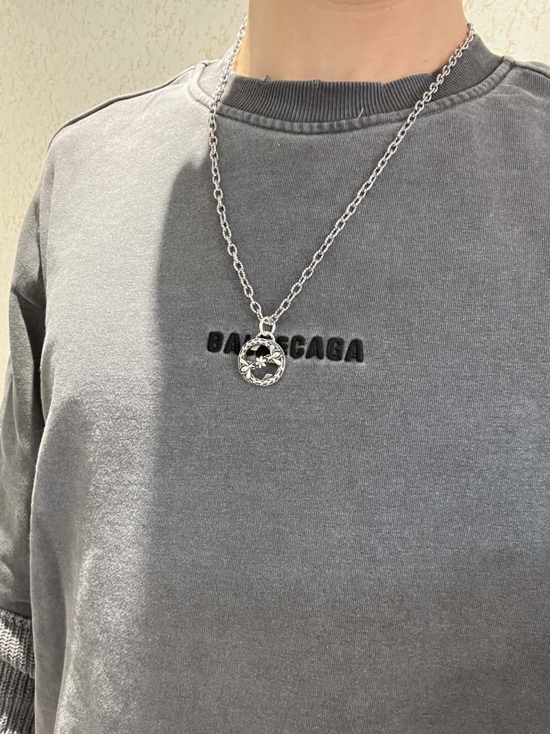 Gvc*1 necklaces